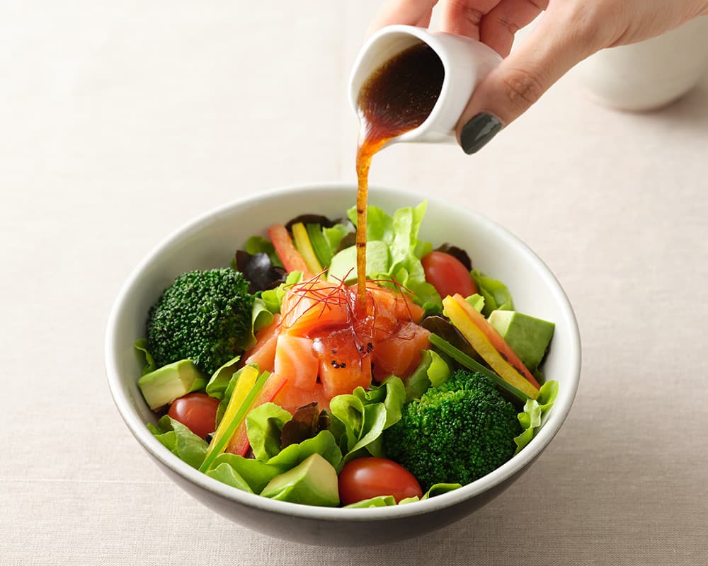 LAUQW2SGCP5NP_Salmon_20Avocano_20Salad_20copy.jpg